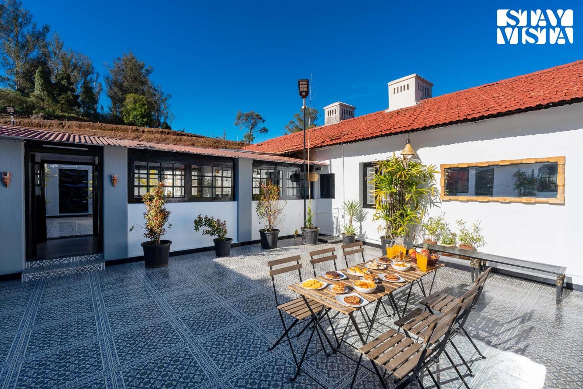 Stayvista At The Alcove With Breakfast & Bbq Grill 乌提 外观 照片